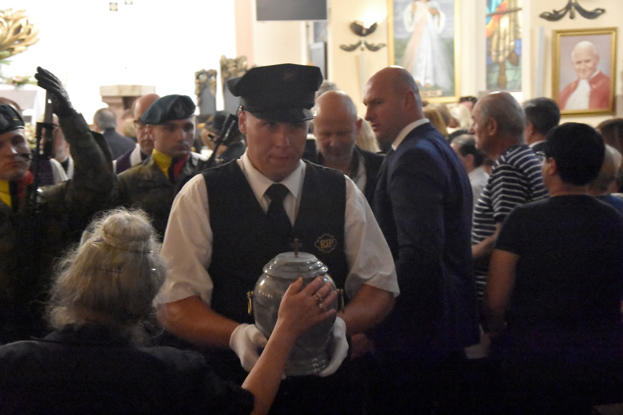 68495591 2375614215862509 1727547713169391616 o